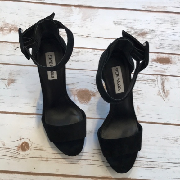 Beautiful black 4 1/2 inch heels with platform toe - Picture 2 of 8